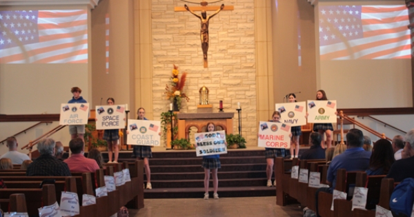 Students Honor Those Who Serve